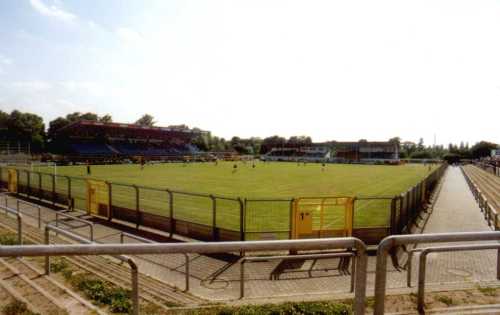 Stadion am Schönbusch - Totale