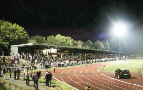 Hubert-Houben-Stadion - Tribüne