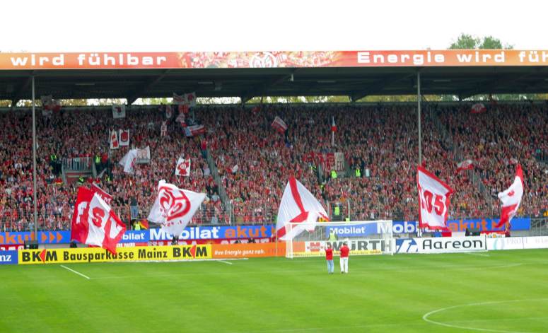 Stadion am Bruchweg - Intro Mainz Gegenseite