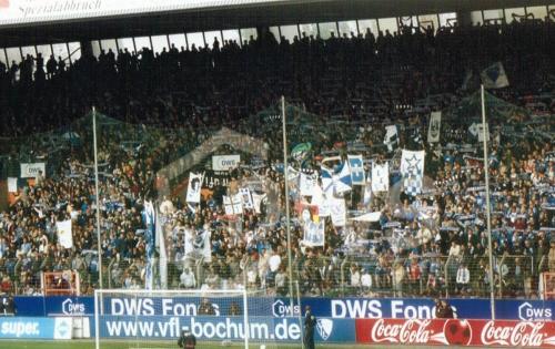 Ruhrstadion - ... und nochmal die VfL-Fans