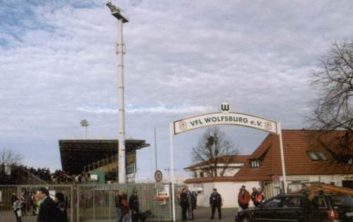 VfL-Stadion - Eingangsbereich Heimtribne